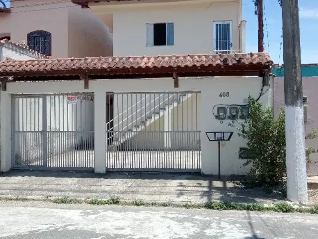 Imagem: A casa possui 5 Dormitórios, 4 Banheiros, 2 Vagas na