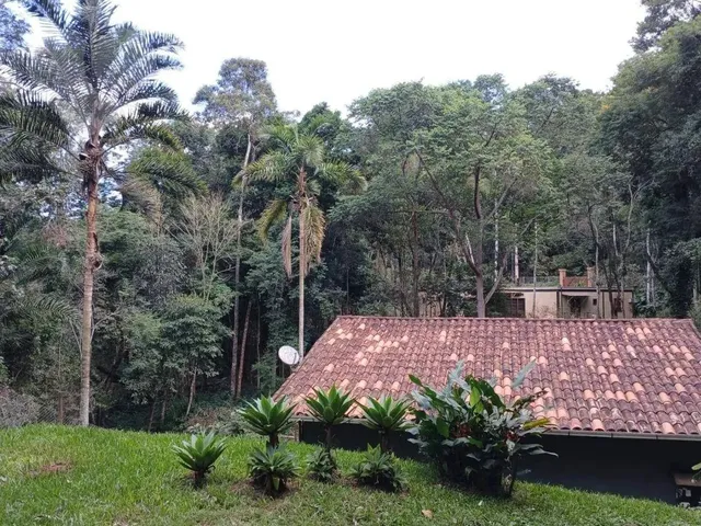 Imagem 2: Casa À Venda com 3 Quartos em Araras, Petrópolis - Rj