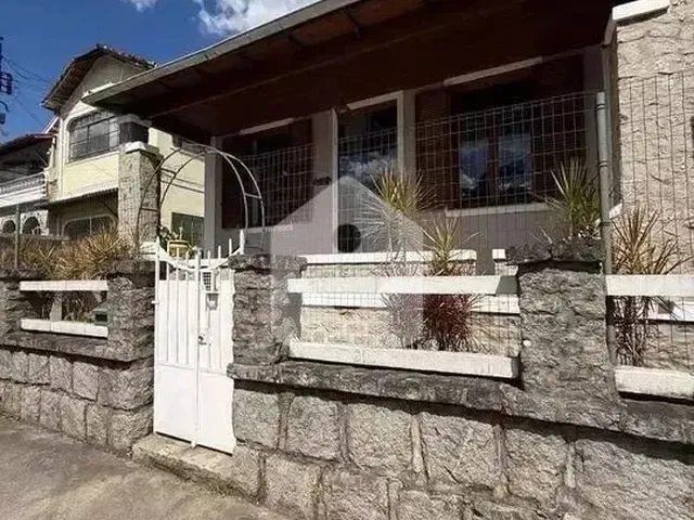 Imagem: Casa para Venda com 3 Quartos, 1000M²
