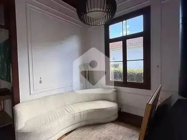 Imagem 2: Casa para Venda com 3 Quartos, 1000M² - Centro - Petrópolis/Rj
