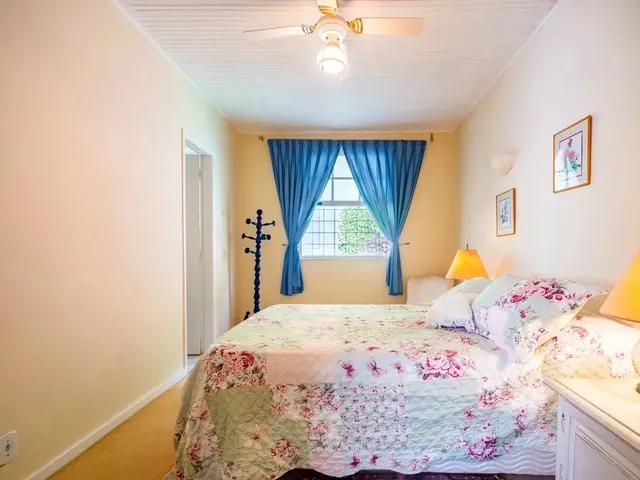 Imagem 2: Casa com 6 Quartos em Condomínio no Cuiabá, Petrópolis