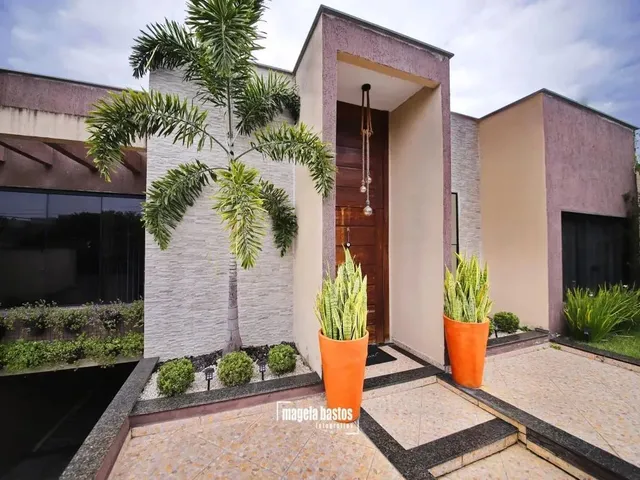 Imagem: A casa possui 3 Dormitórios, 1 Suíte, 2 Banheiros, 3