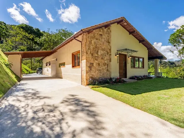 Imagem 1: Casa com 3 Quartos em Itaipava, Petrópolis
