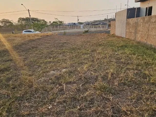 Imagem: Terreno em Frente À Praça Miravista