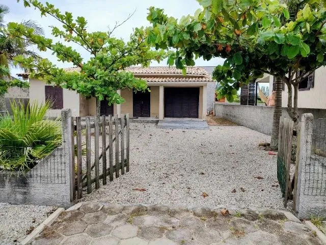 Imagem: Casa de Praia com 4 Quartos no Balneário