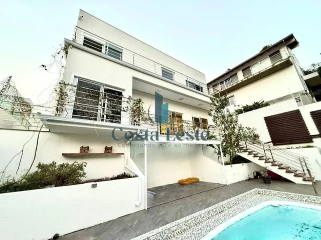 Imagem: Excelente Casa Ampla de 3 Dormitórios no