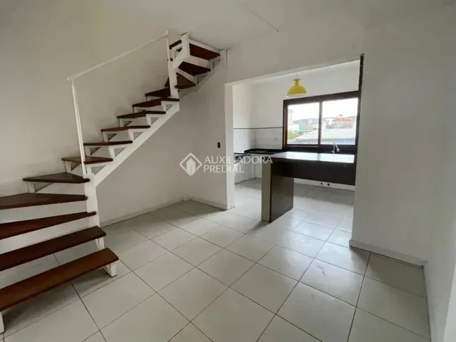Imagem 9: Imóvel para Venda Possui 66 Metros Quadrados com 2 Quartos em Jardim do Salso - Porto