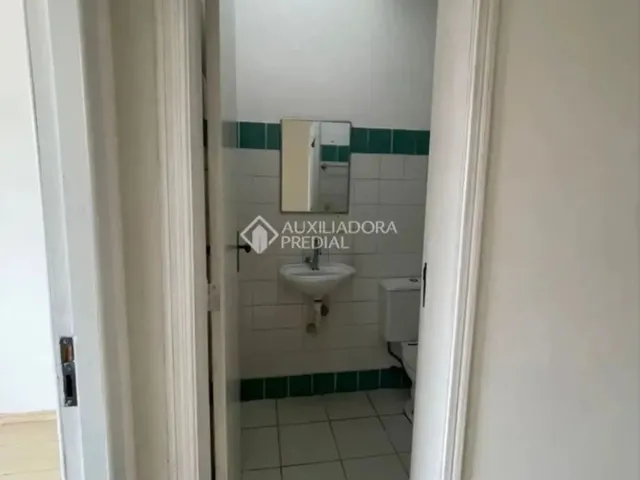 Imagem 7: Imóvel para Venda Possui 66 Metros Quadrados com 2 Quartos em Jardim do Salso - Porto