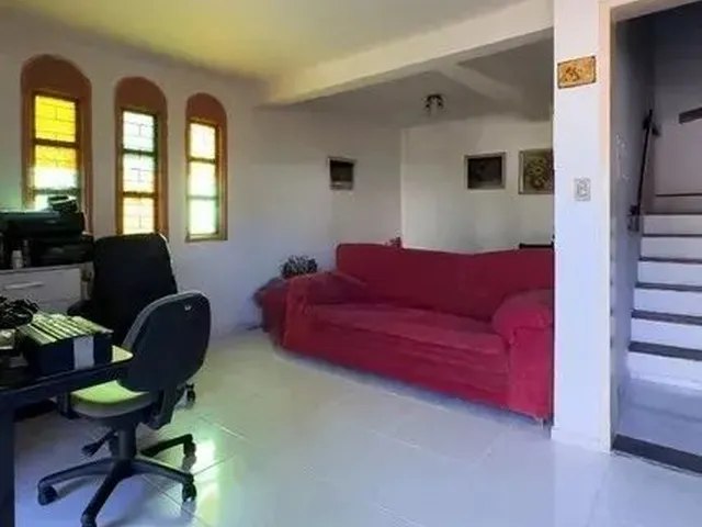 Imagem: Excelente Casa de Esquina, Espaçosa 4Qt