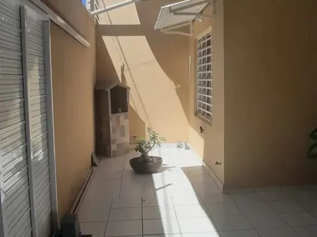 Imagem: Casa no santa Isabel com 3 Quartos Sendo
