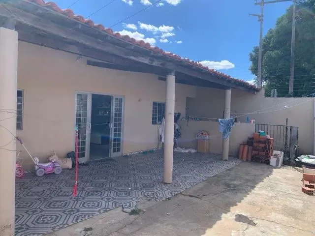 Imagem 1: Casa com 3 Quartos Sendo 2 Suítes , Muito Ampla e Ótima Localização