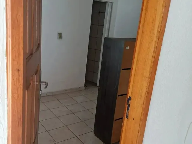 Imagem 6: Excelente Casa na Av. Lindolfo Monteiro com 5 Quartos Sendo 4 Suites, Sala Ampla, Jardim D