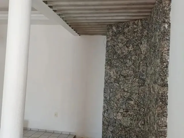 Imagem 7: Excelente Casa na Av. Lindolfo Monteiro com 5 Quartos Sendo 4 Suites, Sala Ampla, Jardim D