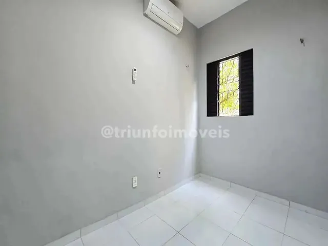 Imagem: Apartamento a Venda no Ilhotas com 3 Quartos
