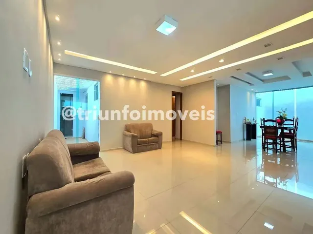Imagem: Casa a Venda com 3 Suítes no Recanto das