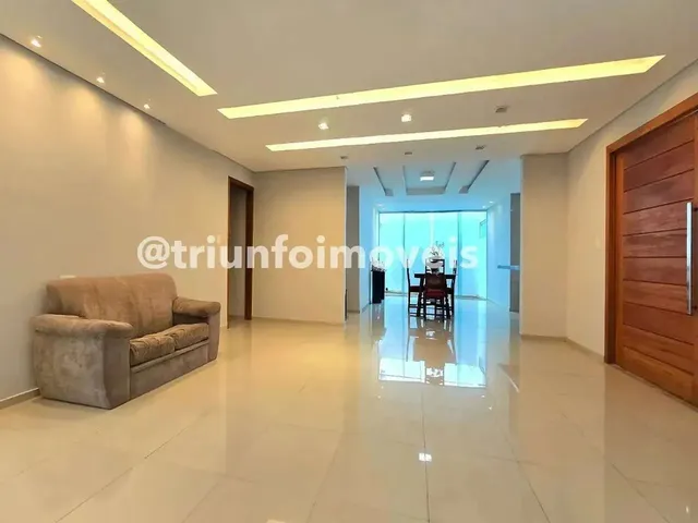 Imagem: Casa a Venda com 3 Suítes no Recanto das