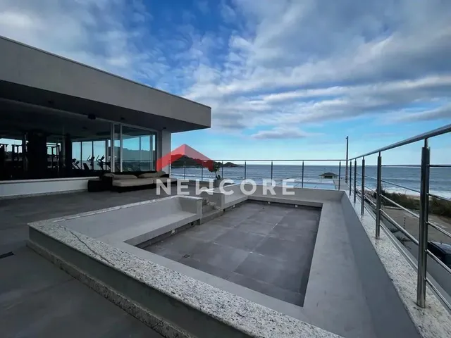 Imagem: Casa de Condomínio em Avenida Rodesindo