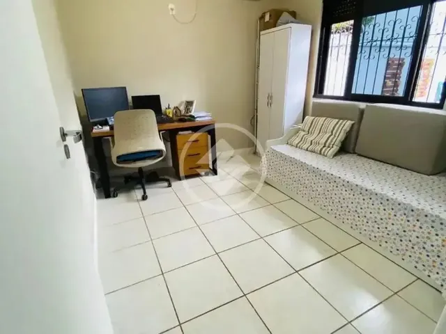 Imagem 2: Ldl Casa Itacorubi com 3 Dormitórios e Edícula Reformada - Florianópolis - Sc