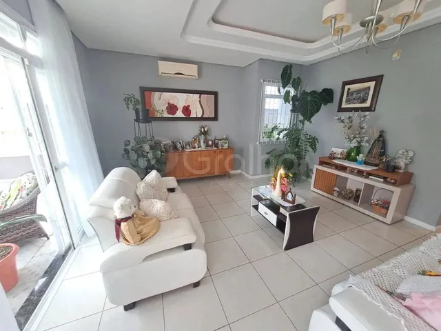 Imagem: Casa com 5 Quartos e Piscina a 5 Minutos