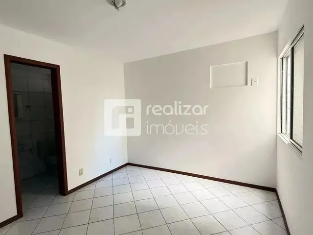 Imagem 9: Apartamento 2 Quartos no Bairro Carvoeira - Florianópolis