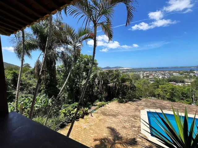 Imagem: Casa com 4 Dormitórios À Venda, 280 M²