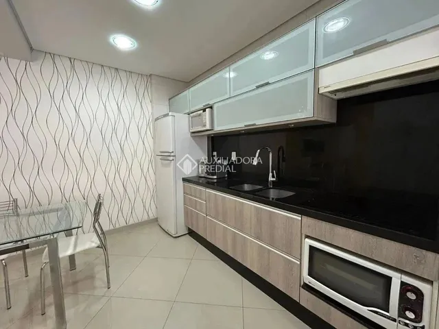 Imagem 3: Semi-Mobiliado em Andar Alto, Edifício Rio Reno