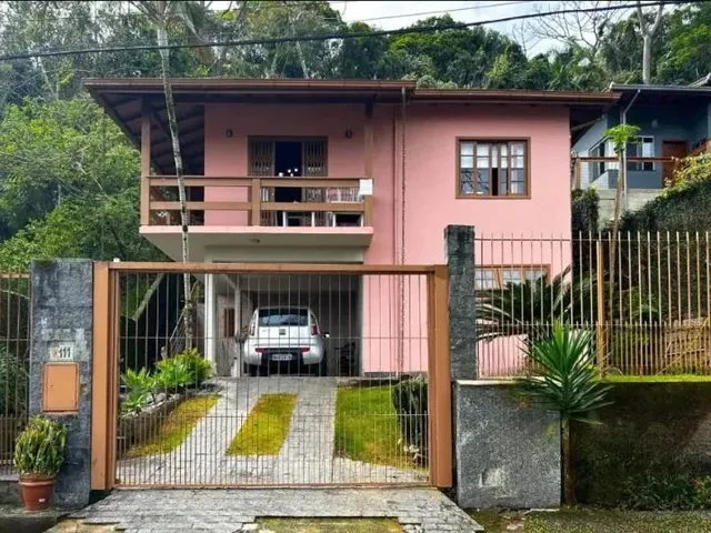 Imagem: Casa com 4 Quartos À Venda em Florianópolis/Sc