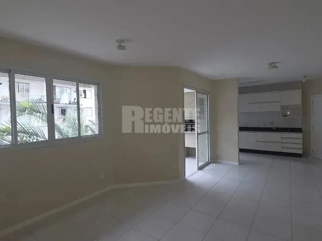 Imagem 16: Apartamento À Venda com 2 Dormitórios no Bairro Trindade