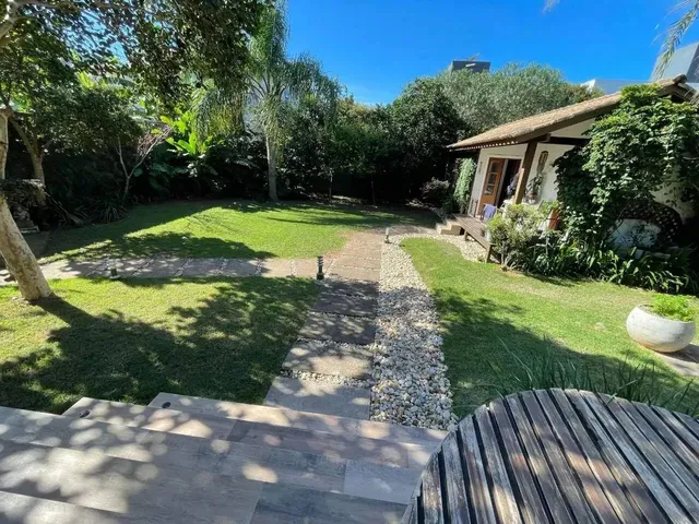 Imagem 8: Venda Casa com 4 dormitórios