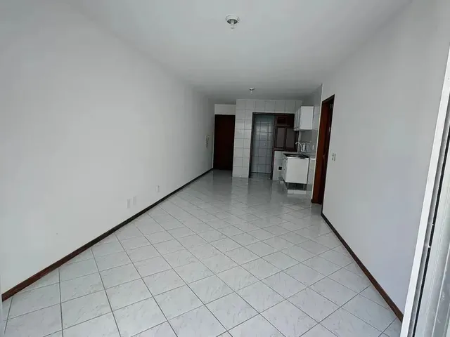 Imagem 2: Imóvel para Venda com 70 Metros Quadrados com 2 Quartos em Carvoeira - Florianópolis