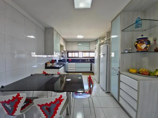Imagem 2: 205M² - 3 Suítes no Alto da Candelária com Vista Incrível