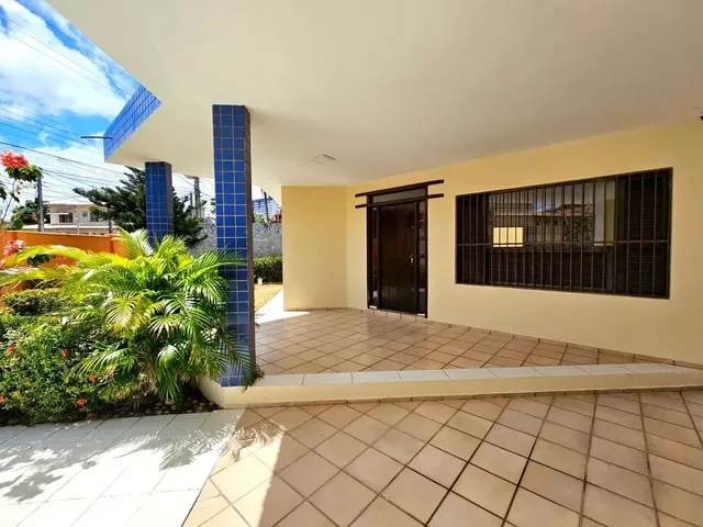 Imagem 11: Casa em Capim Macio com 284 M², 3 Suítes, Lado Sombra, Ventilada