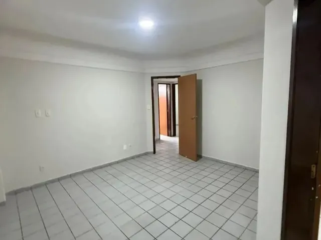 Imagem 11: Edifício Apollo - Apartamento 3/4 Sendo 01 Suite - Candelária - Incluso Cond e Iptu