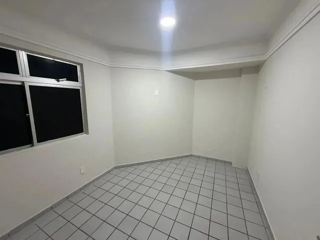Imagem 3: Edifício Apollo - Apartamento 3/4 Sendo 01 Suite - Candelária - Incluso Cond e Iptu