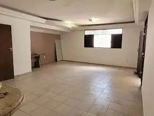 Imagem 15: Casa para Aluguel com 145 Metros Quadrados com 3 Quartos em Candelária - Natal - Rn