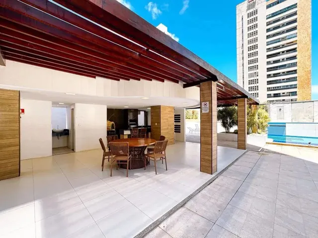 Imagem 3: Imóvel para Venda Possui 130 Metros Quadrados com 3 Quartos em Mucuripe - Fortaleza - Ce