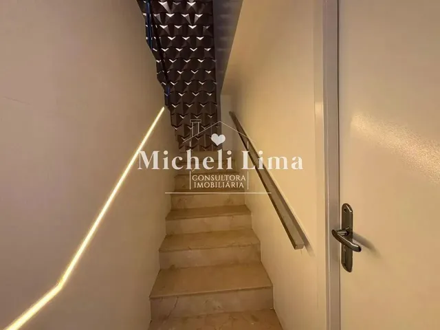Imagem 16: Casa À Venda com 4 Suítes, 200M², Projetada no Condomínio Oliver Residence, Cidade