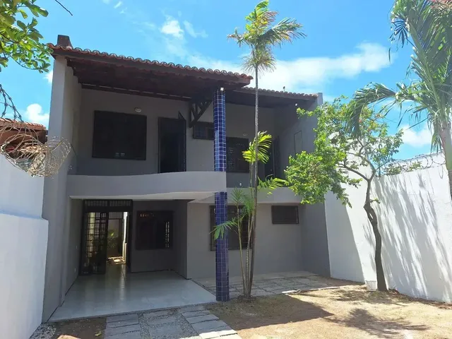 Imagem: Duplex em Rua Pública. Móveis Projetados