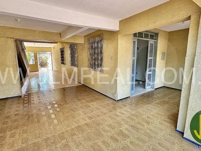 Imagem: Vendo Casa Duplex de 230M² com Amplo Quintal