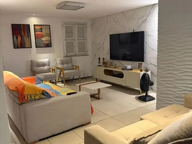 Imagem: Casa À Venda em Rua Pública, Cajazeiras