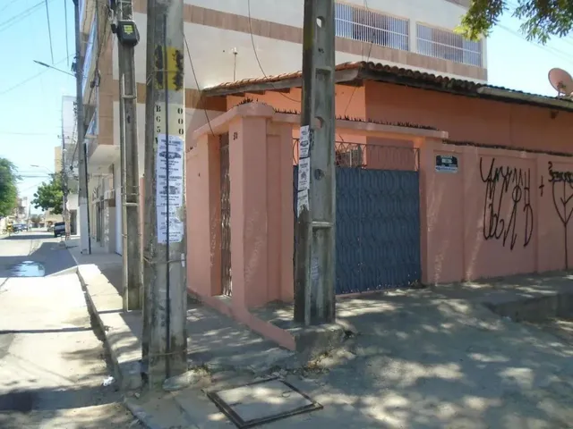 Imagem: Casa com 4 Dormitórios À Venda, 80 M²