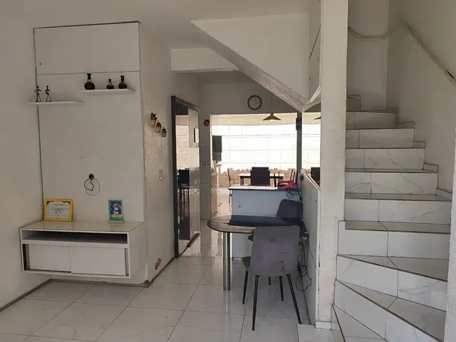 Imagem 7: Venda de Dúplex com Móveis Projetados em Condomínio Fechado no Siqueira - Informações