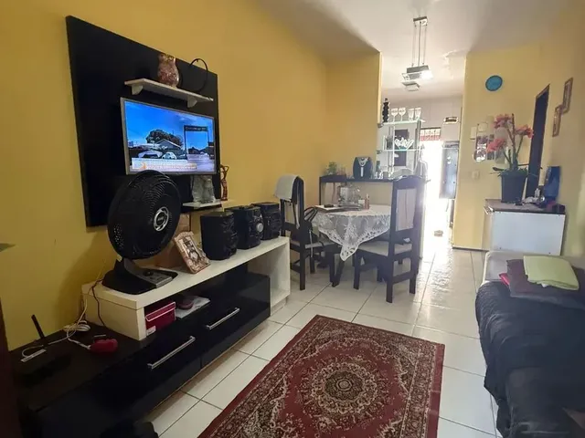 Imagem 13: Vende de Casa Enorme com 3 Quantos 2 Garagem na Lagoa Redonda - Mais Informações