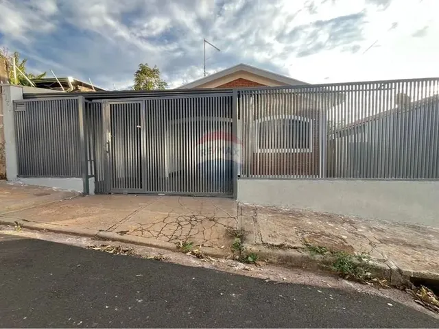 Imagem: Casa À Venda na Rua Itália 3 Vagas de