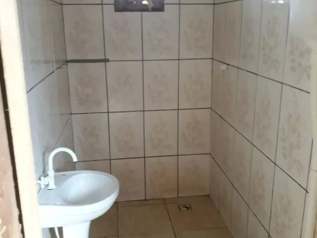 Imagem 5: Casa com Dois Quartos Zona Leste