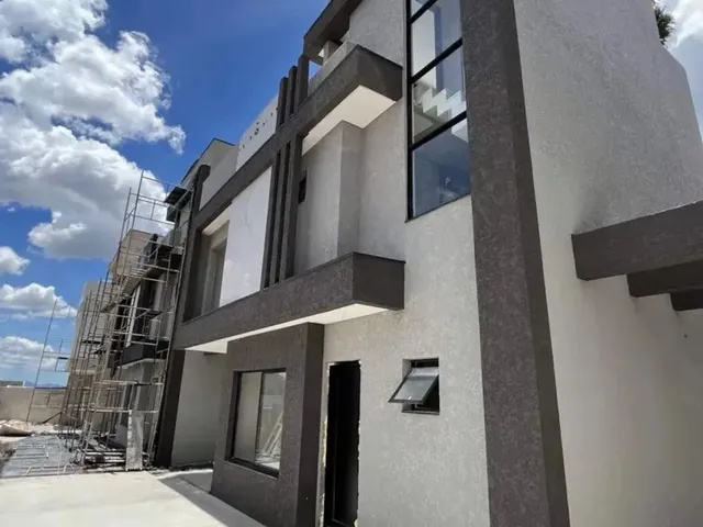 Imagem: Sobrado Triplex Novo - Interno - À Venda