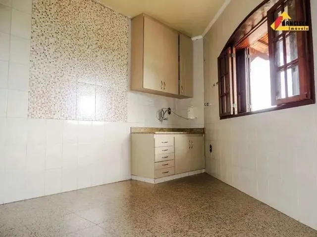 Imagem 6: Casa para Aluguel, 4 Quartos, 1 Suíte, 3 Vagas, Centro - Divinópolis/Mg