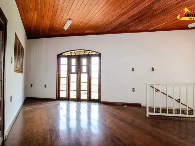 Imagem 11: Casa para Aluguel, 4 Quartos, 1 Suíte, 3 Vagas, Centro - Divinópolis/Mg