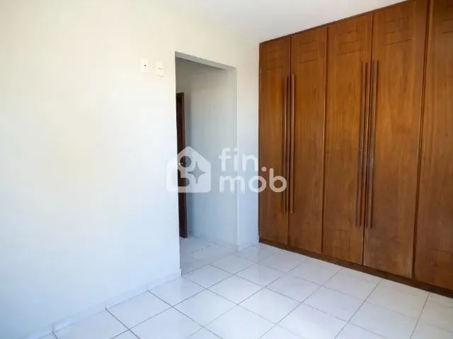 Imagem 2: Apartamento 02 Quartos no Centro - 3° Andar - Edifício Coração de Jesus