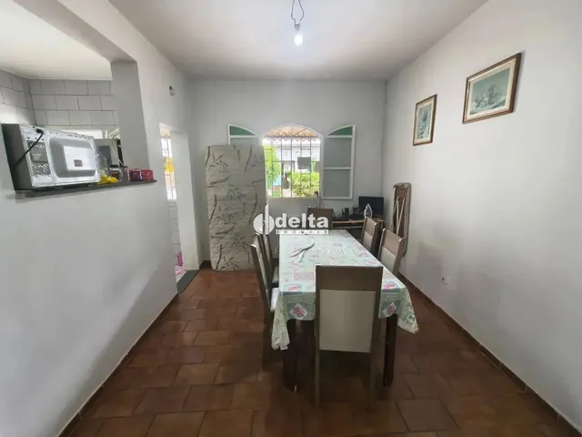 Imagem 10: Casa Mobiliada Tipo Pensionato Muito Próxima da Ufu com 2 Vgs, 8 Quartos, 4 Banheiros